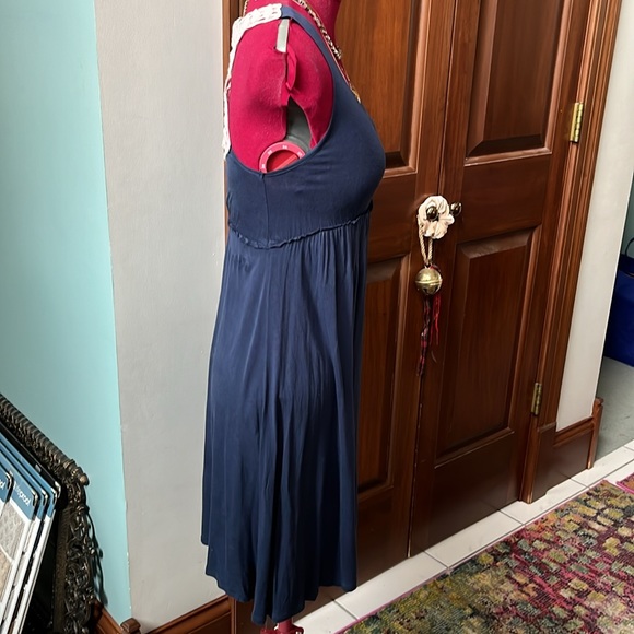 Mudd  lace Back dress  low-cut V front  EUC Midriff style  navy blue/cream Sz XS - Picture 7 of 14